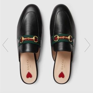 Authentic Gucci WOMEN'S PRINCETOWN LEATHER SLIPPER size 8.Very good condition.♡